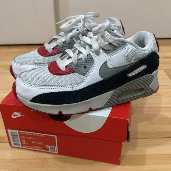 Grey red white and black nike air max 90 size 3y - Picture 3 of 5